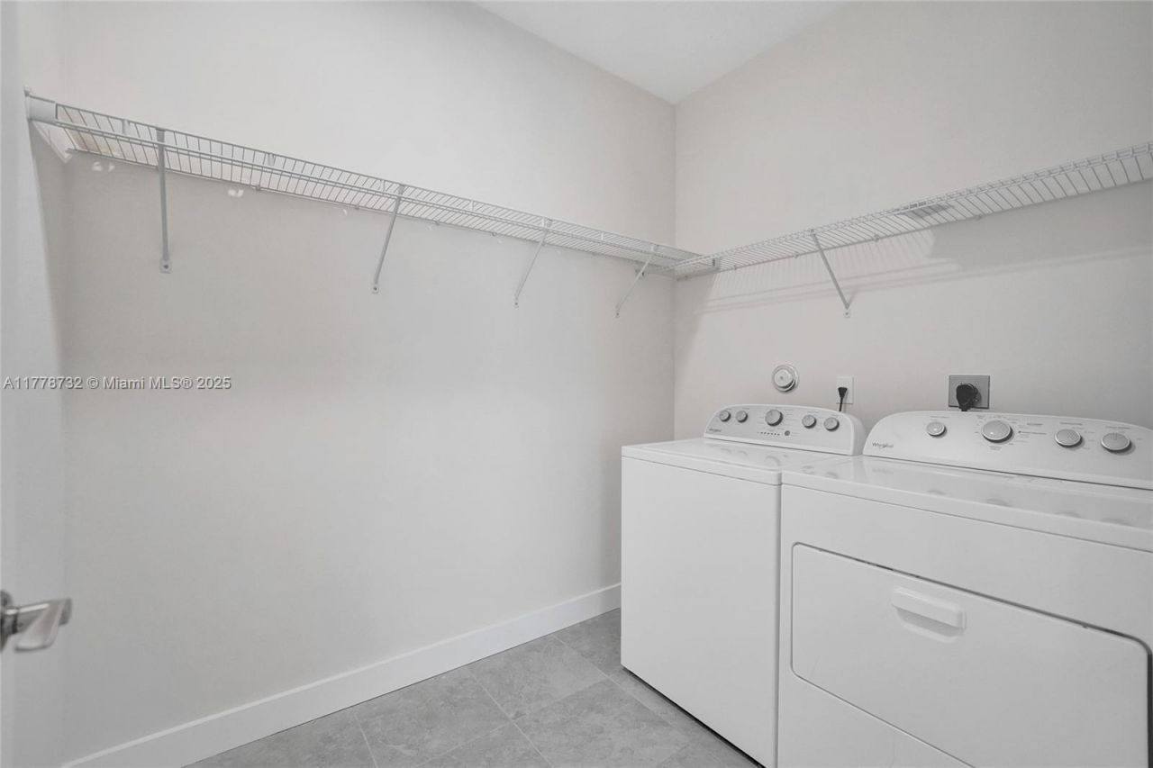 1348 Silk Oak Dr, Hollywood, FL 33021 Photo