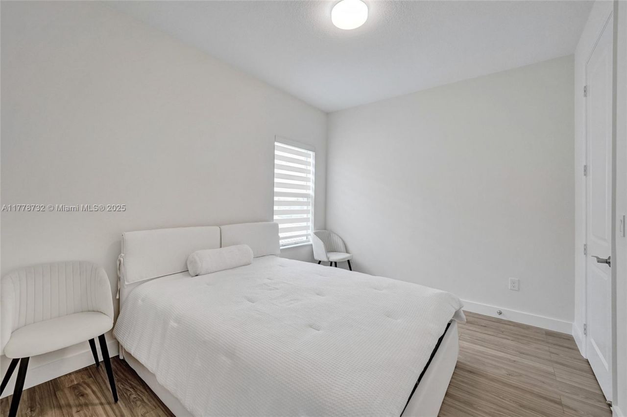 1348 Silk Oak Dr, Hollywood, FL 33021 Photo