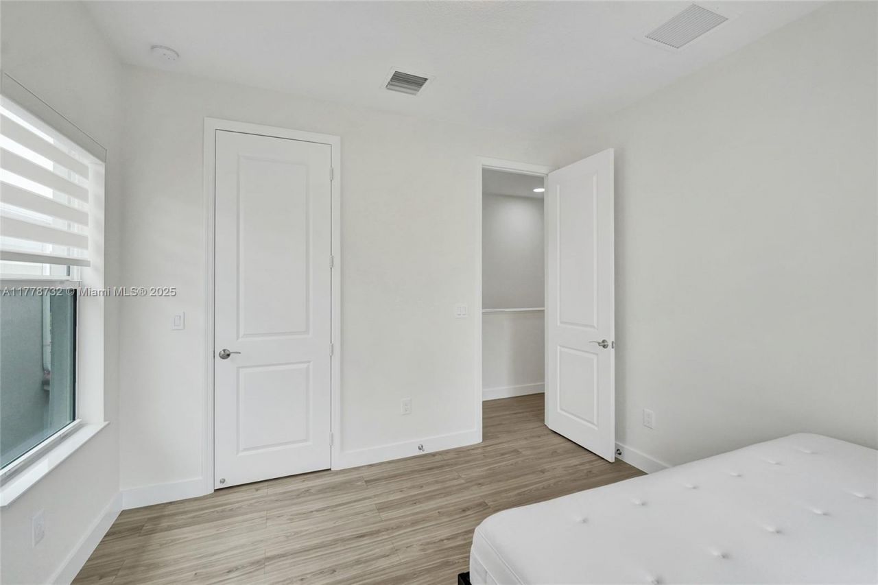 1348 Silk Oak Dr, Hollywood, FL 33021 Photo