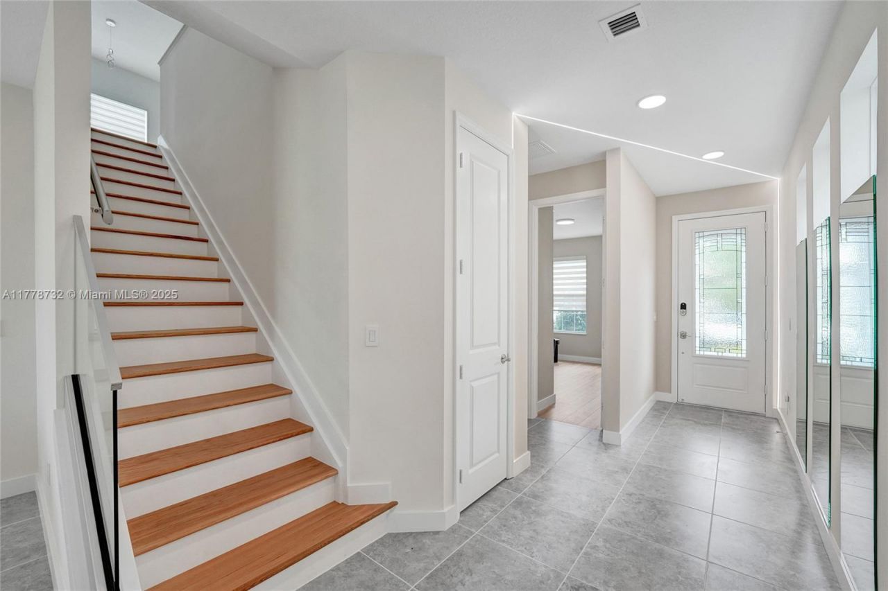 1348 Silk Oak Dr, Hollywood, FL 33021 Photo