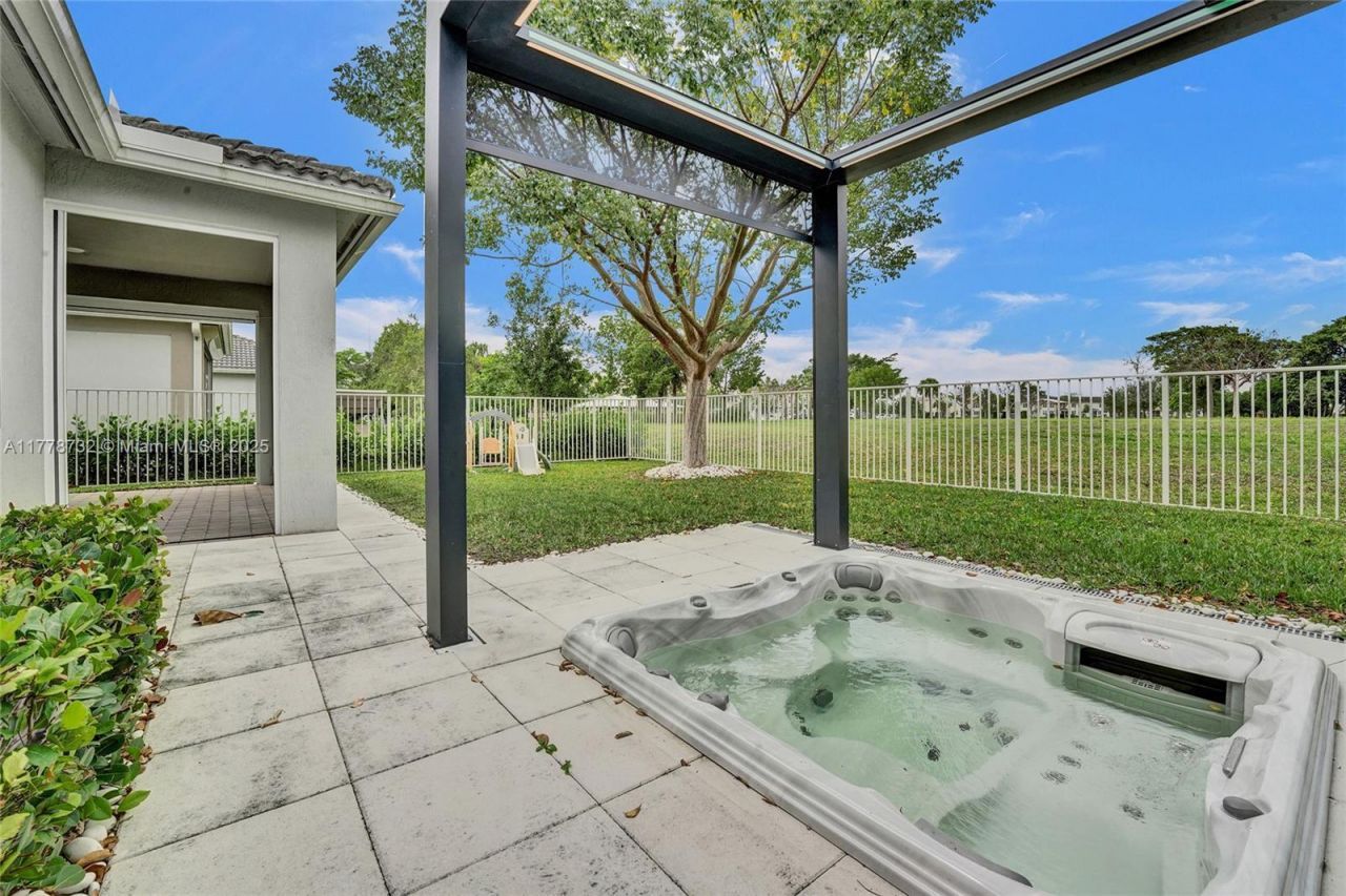 1348 Silk Oak Dr, Hollywood, FL 33021 Photo