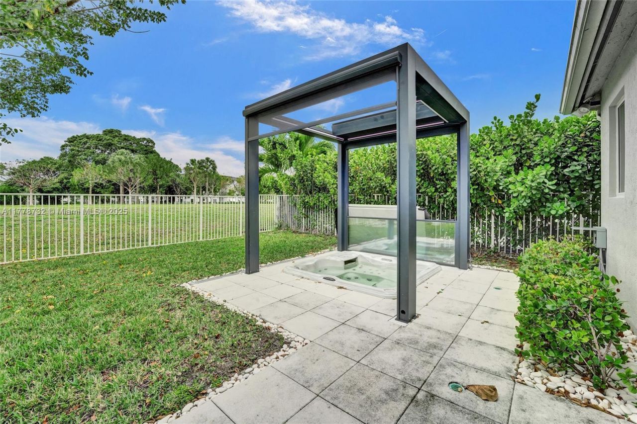 1348 Silk Oak Dr, Hollywood, FL 33021 Photo