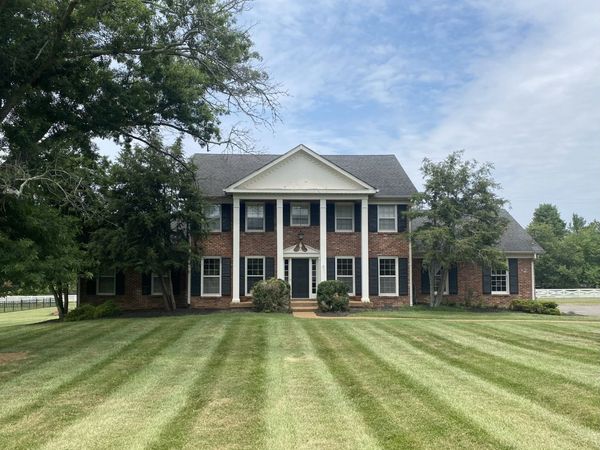 104 Steeplechase Ln, Nashville, TN 37221