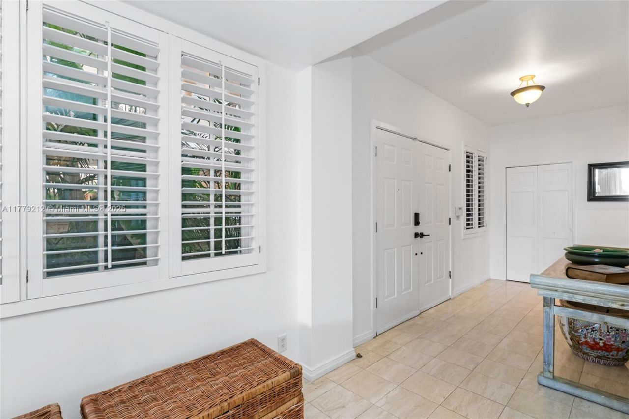 19112 Fisher Island Dr, Unit 19112, Miami Beach, FL 33109 Photo