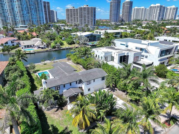 354 Golden Beach Dr, Golden Beach, FL 33160