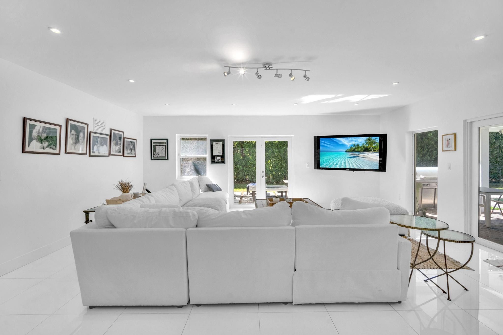 354 Golden Beach Dr, Golden Beach, FL 33160 Photo