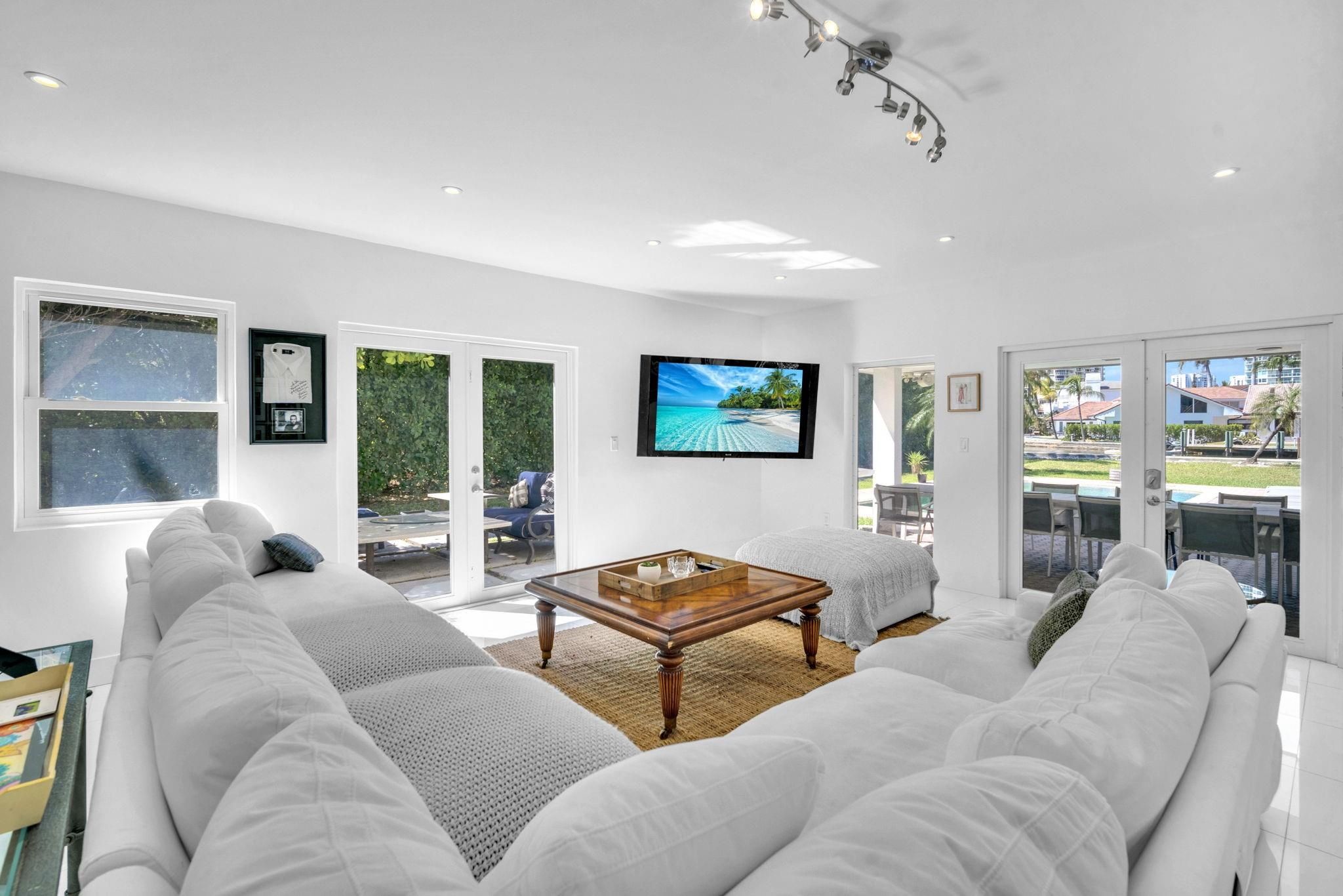 354 Golden Beach Dr, Golden Beach, FL 33160 Photo