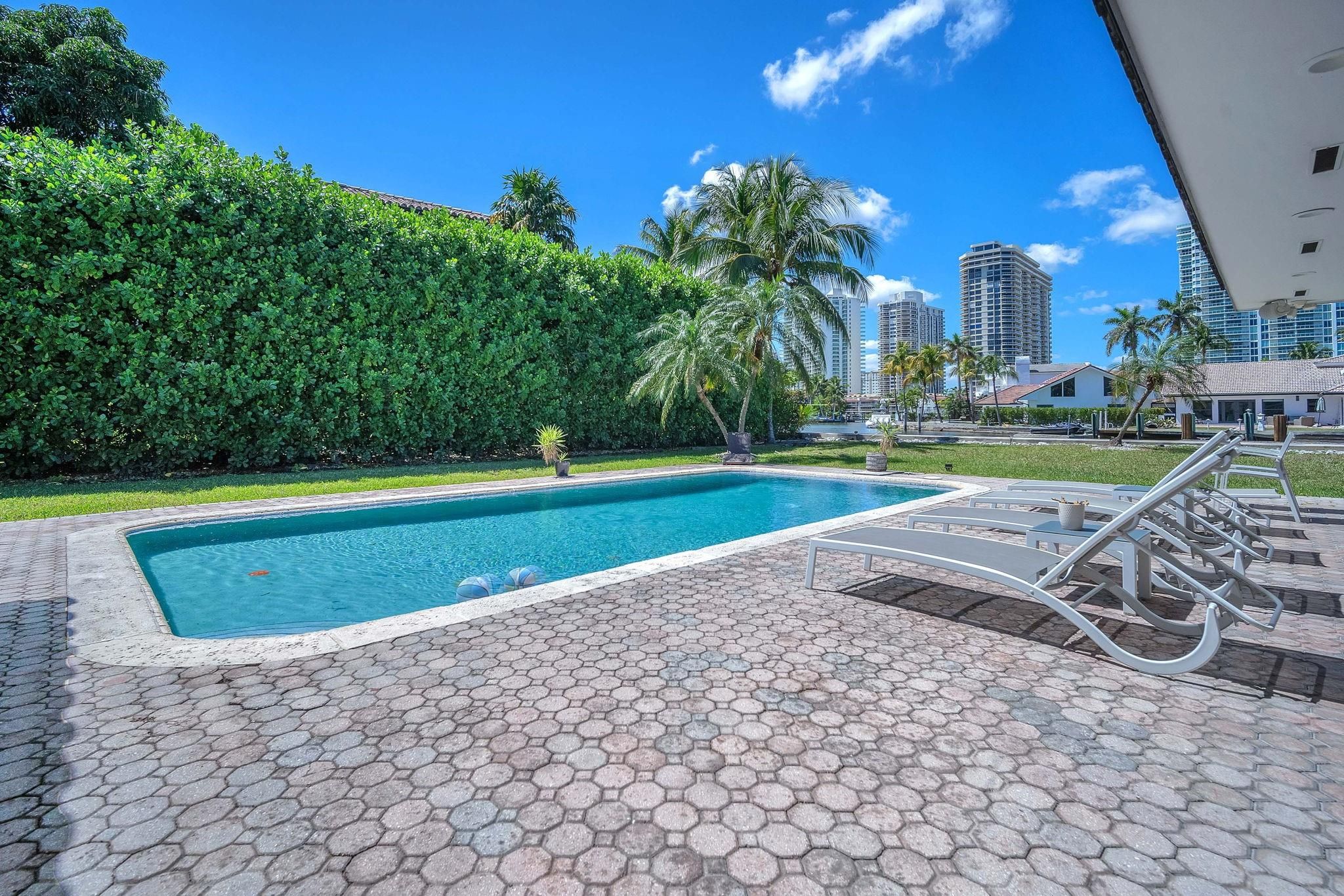 354 Golden Beach Dr, Golden Beach, FL 33160 Photo