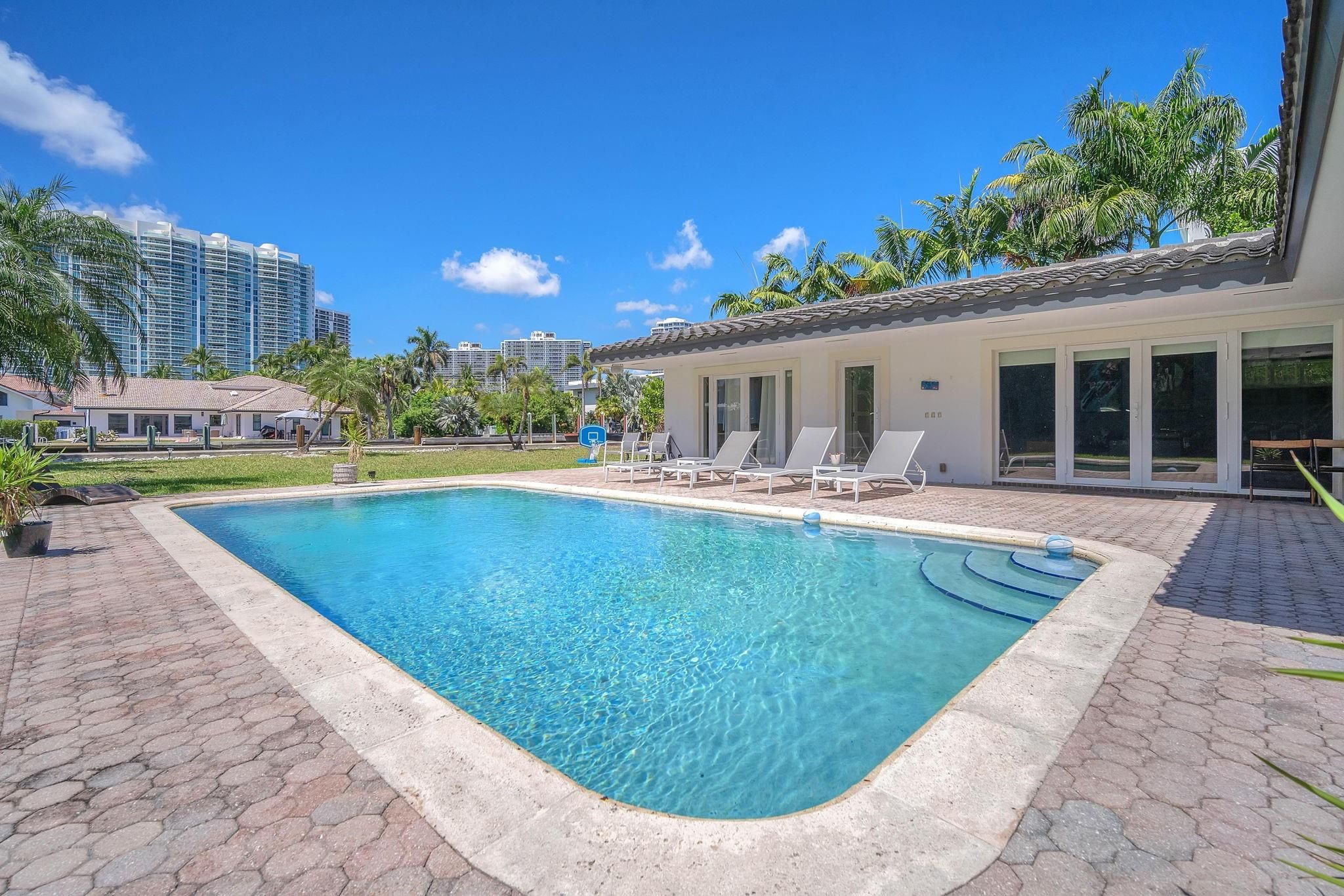 354 Golden Beach Dr, Golden Beach, FL 33160 Photo