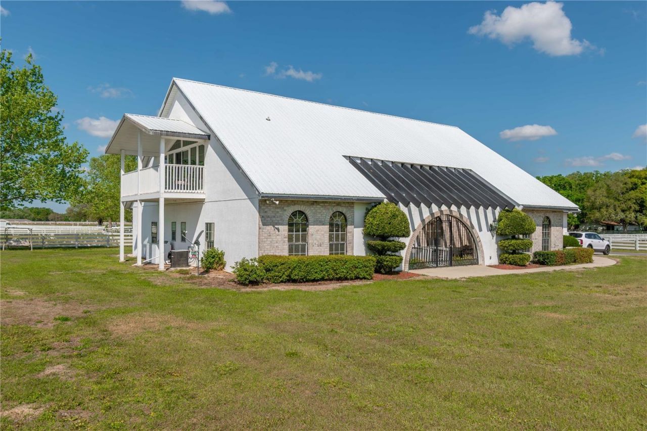 4450 SE 216th Avenue, Morriston, FL 32668 Photo