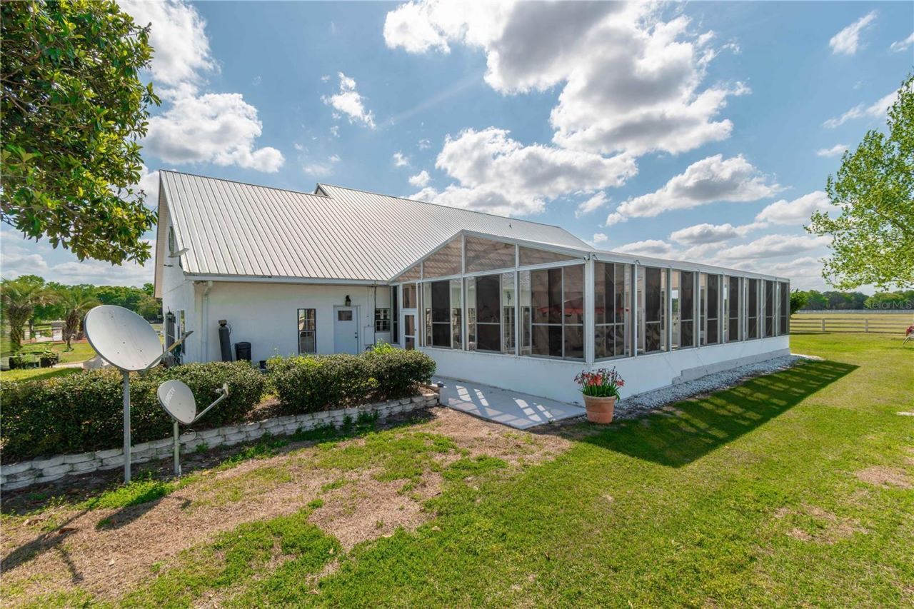 4450 SE 216th Avenue, Morriston, FL 32668 Photo