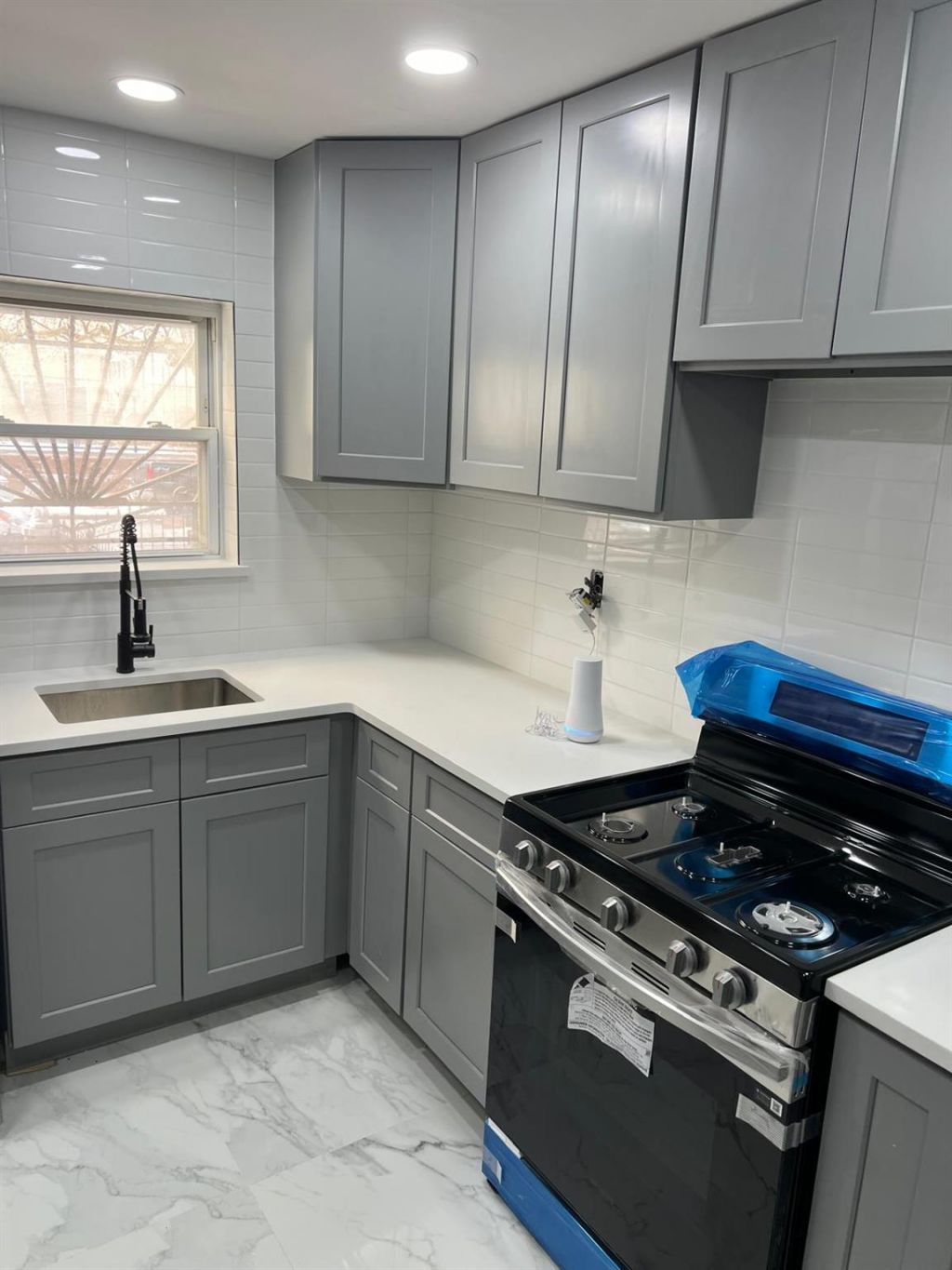 121 Legion Street, Brooklyn, NY 11212 Main Photo