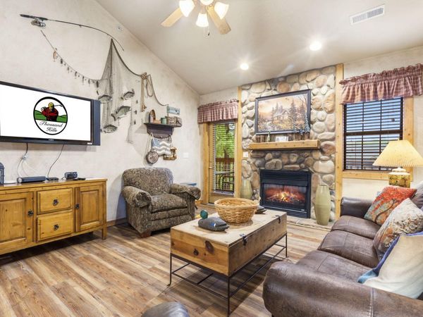 135 Rock Candy Lane, Branson, MO 65616