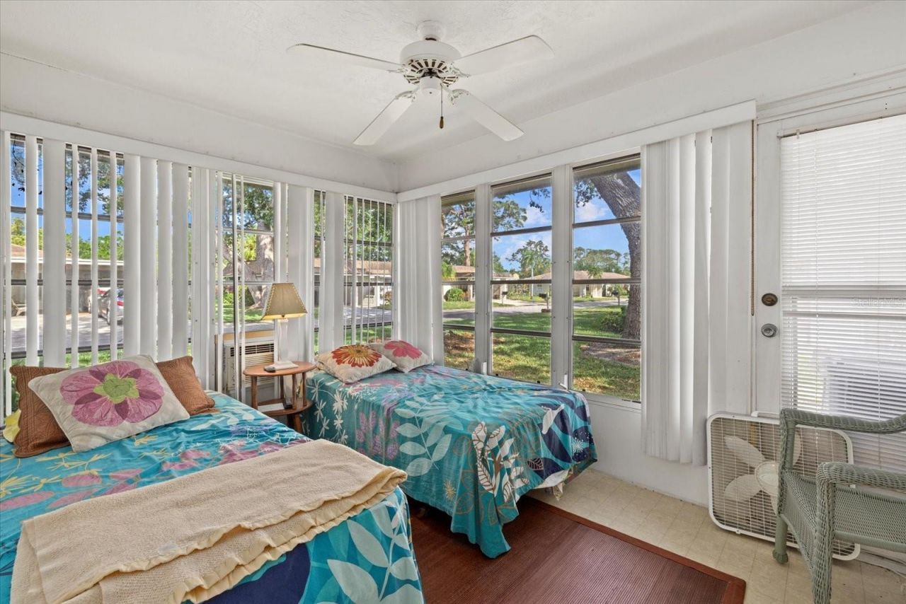 1343 Glendale Circle W, Unit 216, Sarasota, FL 34232 Photo