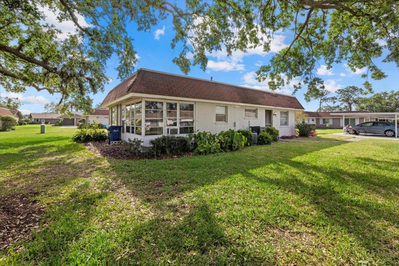 1343 Glendale Circle W, Unit 216, Sarasota, FL 34232 Photo