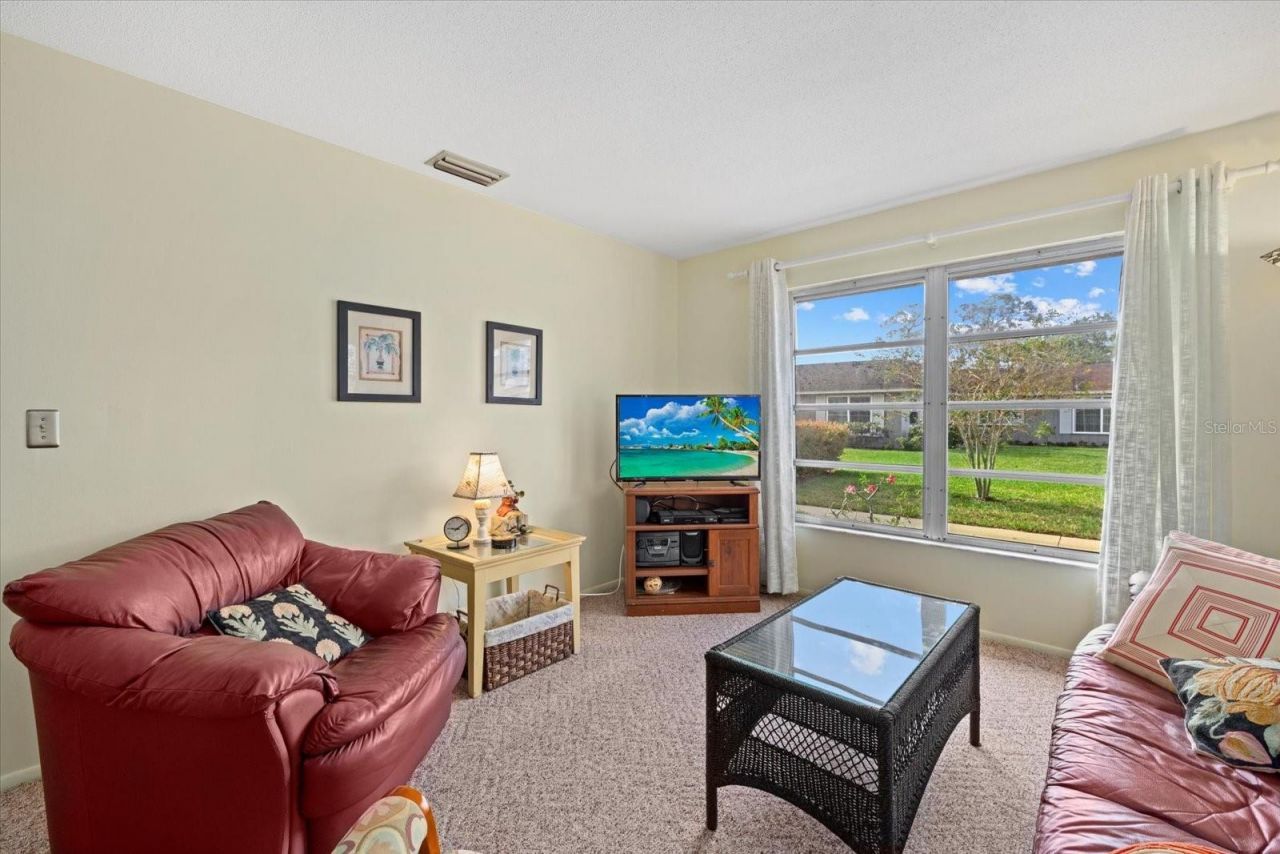 1343 Glendale Circle W, Unit 216, Sarasota, FL 34232 Photo