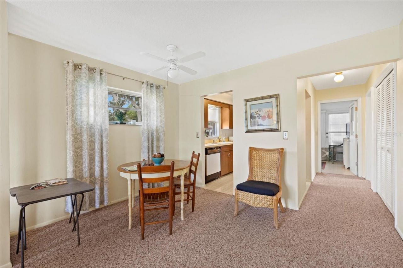 1343 Glendale Circle W, Unit 216, Sarasota, FL 34232 Photo