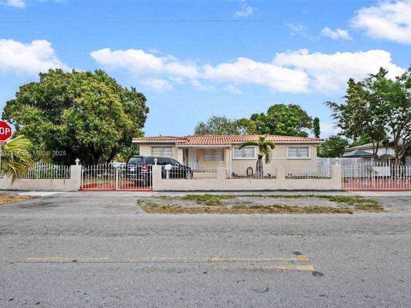 5031 NW 4th St, Miami, FL 33126