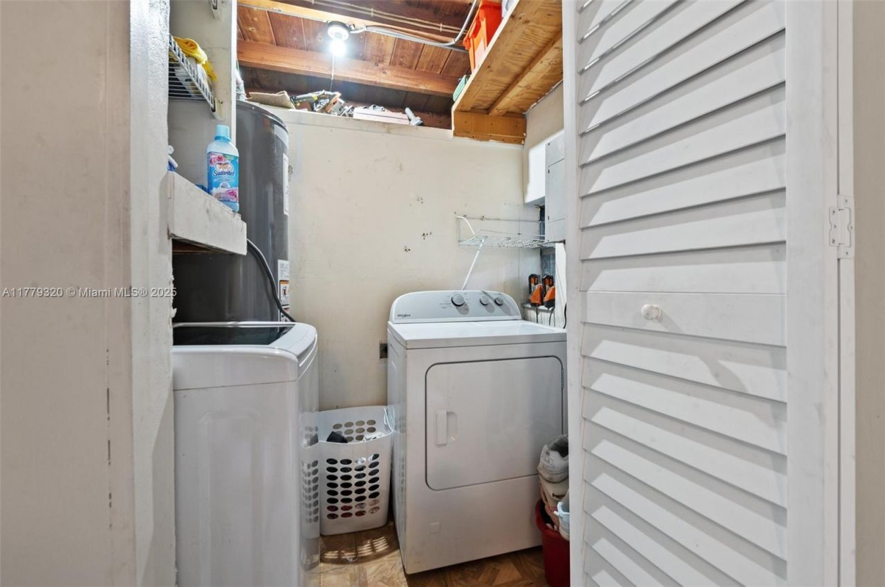 5031 NW 4th St, Miami, FL 33126 Photo