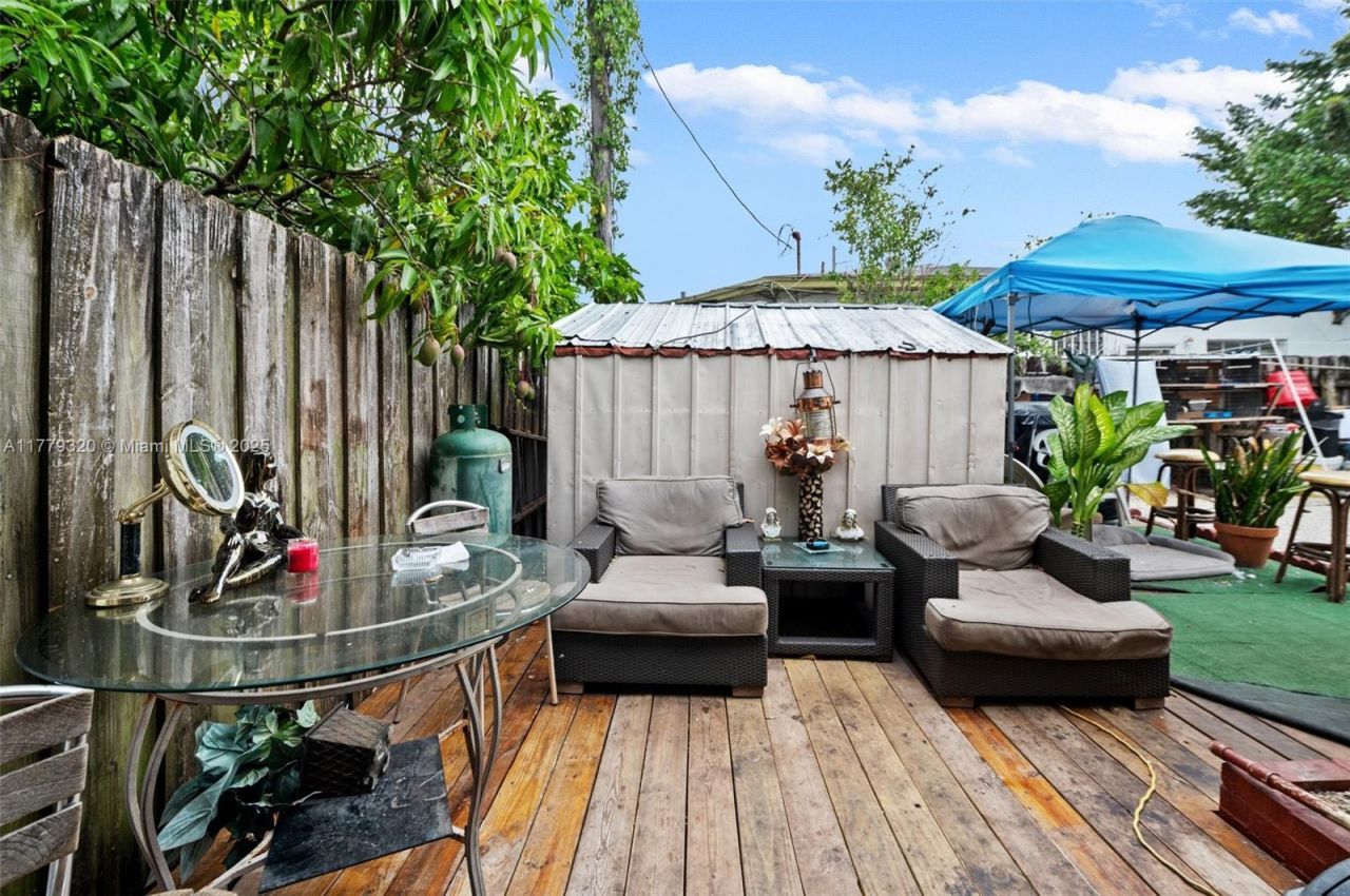 5031 NW 4th St, Miami, FL 33126 Photo