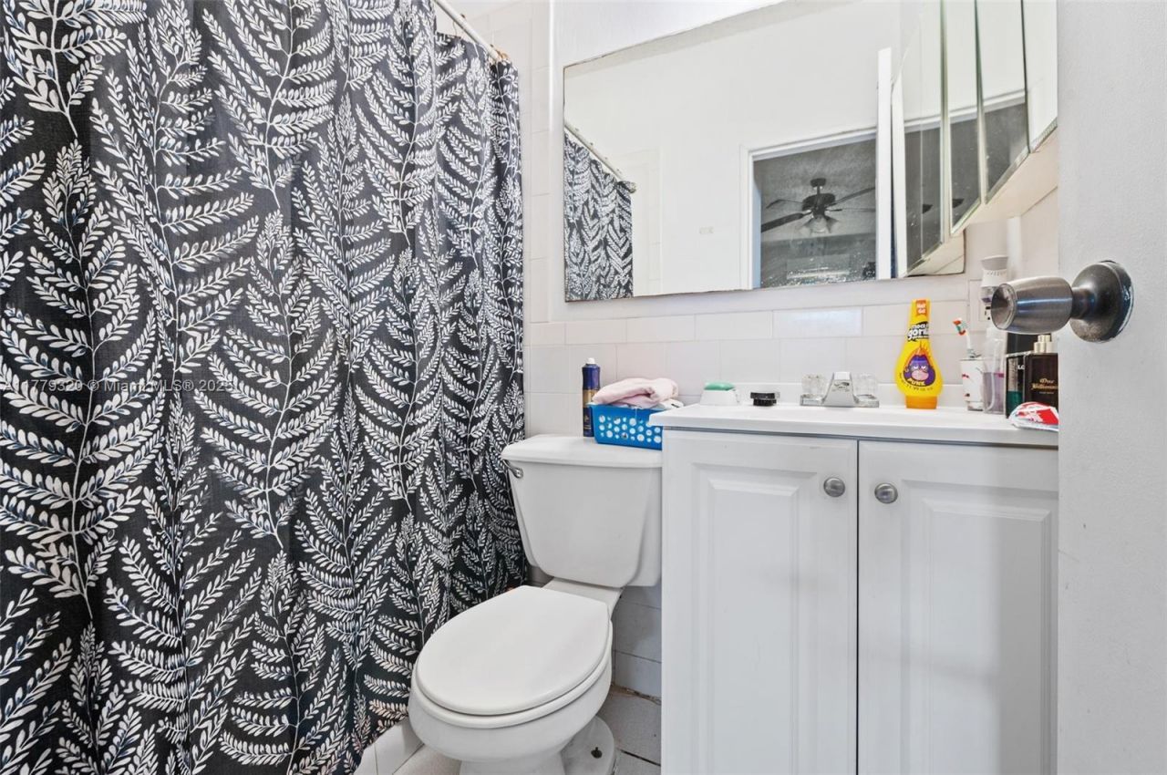 5031 NW 4th St, Miami, FL 33126 Photo