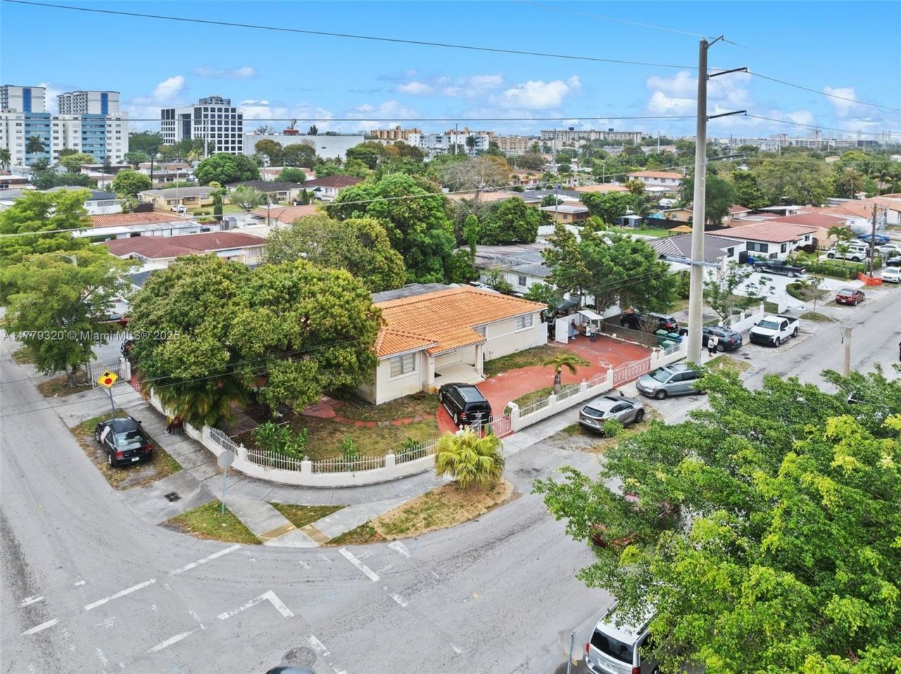 5031 NW 4th St, Miami, FL 33126 Photo