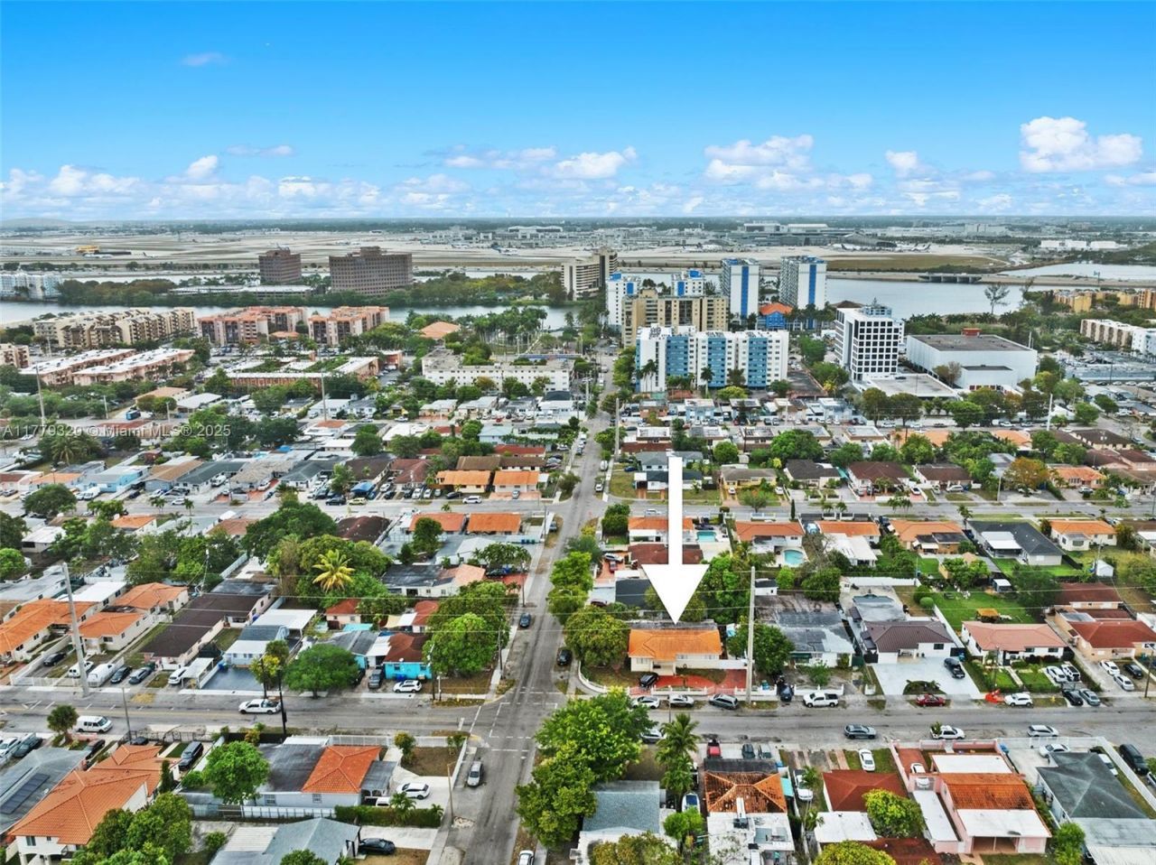 5031 NW 4th St, Miami, FL 33126 Photo