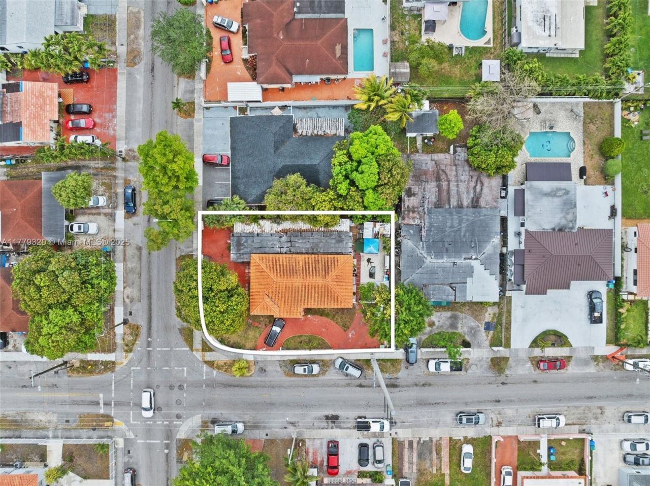 5031 NW 4th St, Miami, FL 33126 Photo