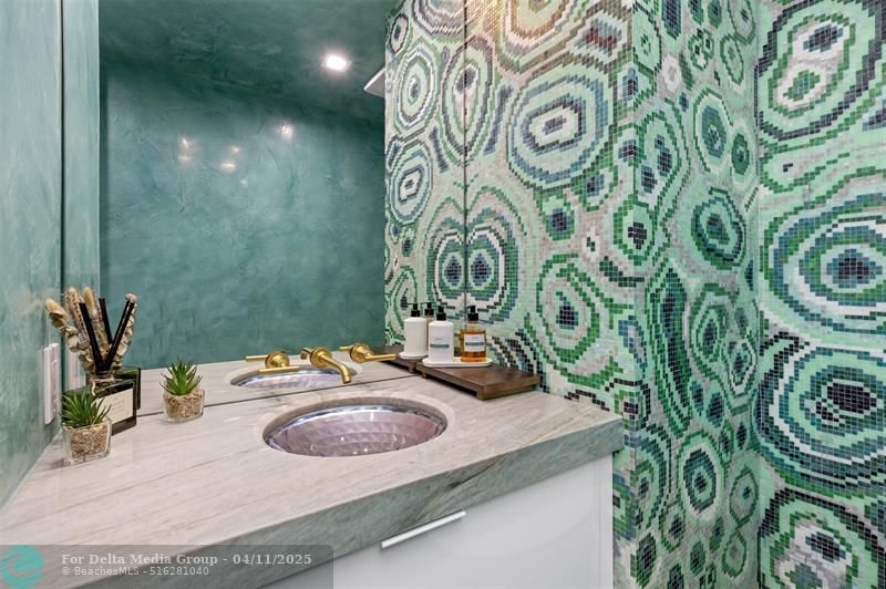 2100 N Ocean Boulevard, Unit 15B, Fort Lauderdale, FL 33305 Photo