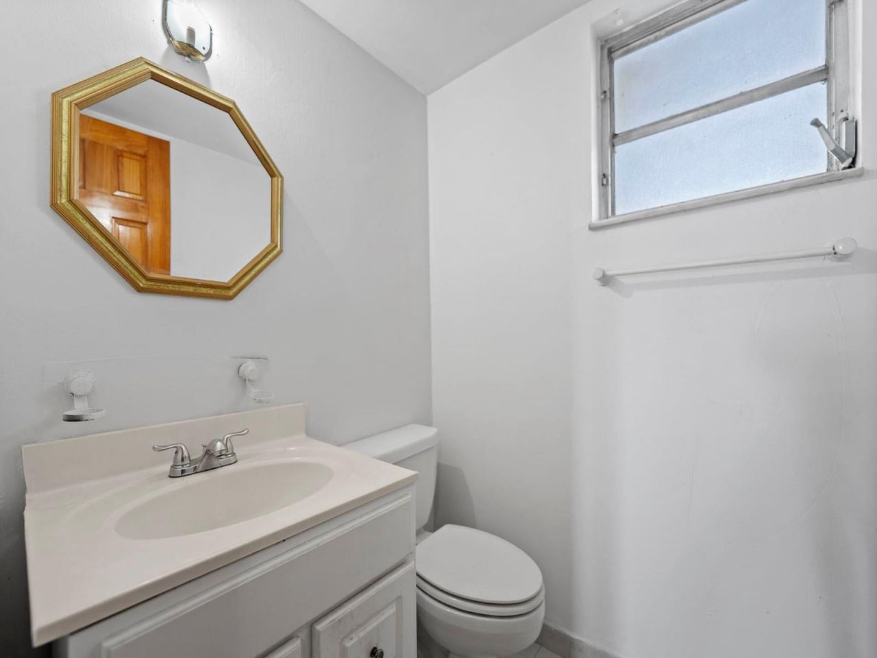 310 Fontainebleau Boulevard, Unit 502, Miami, FL 33172 Photo
