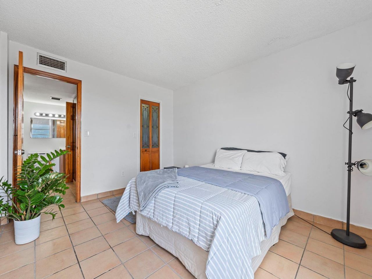 310 Fontainebleau Boulevard, Unit 502, Miami, FL 33172 Photo