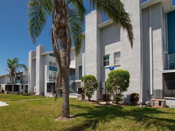 171 MEDALLION BOULEVARD, Unit F, MADEIRA BEACH, FL 33708