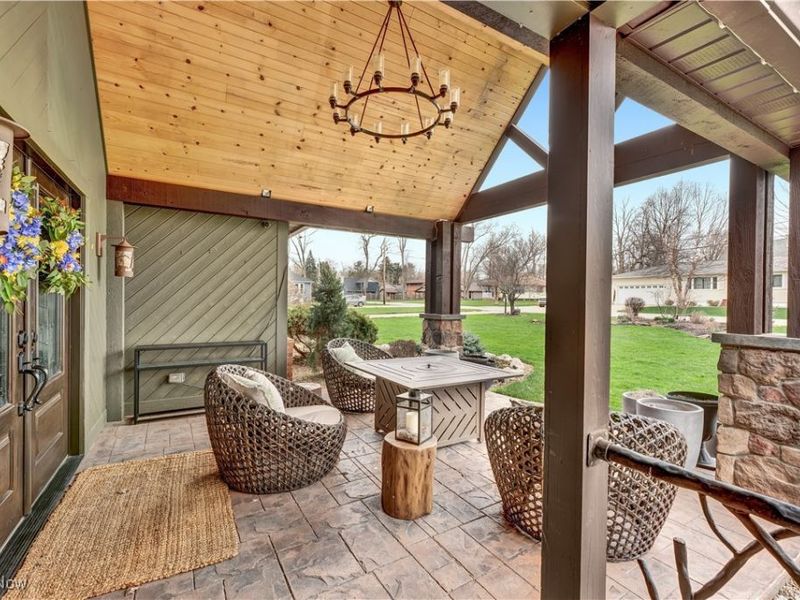 537 Lee Lore Drive, Chippewa Lake, OH 44215 Photo 3