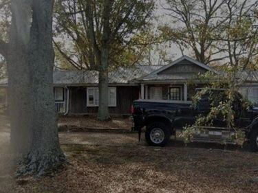 5729 Jim Crow Road, Flowery Branch, GA 30542