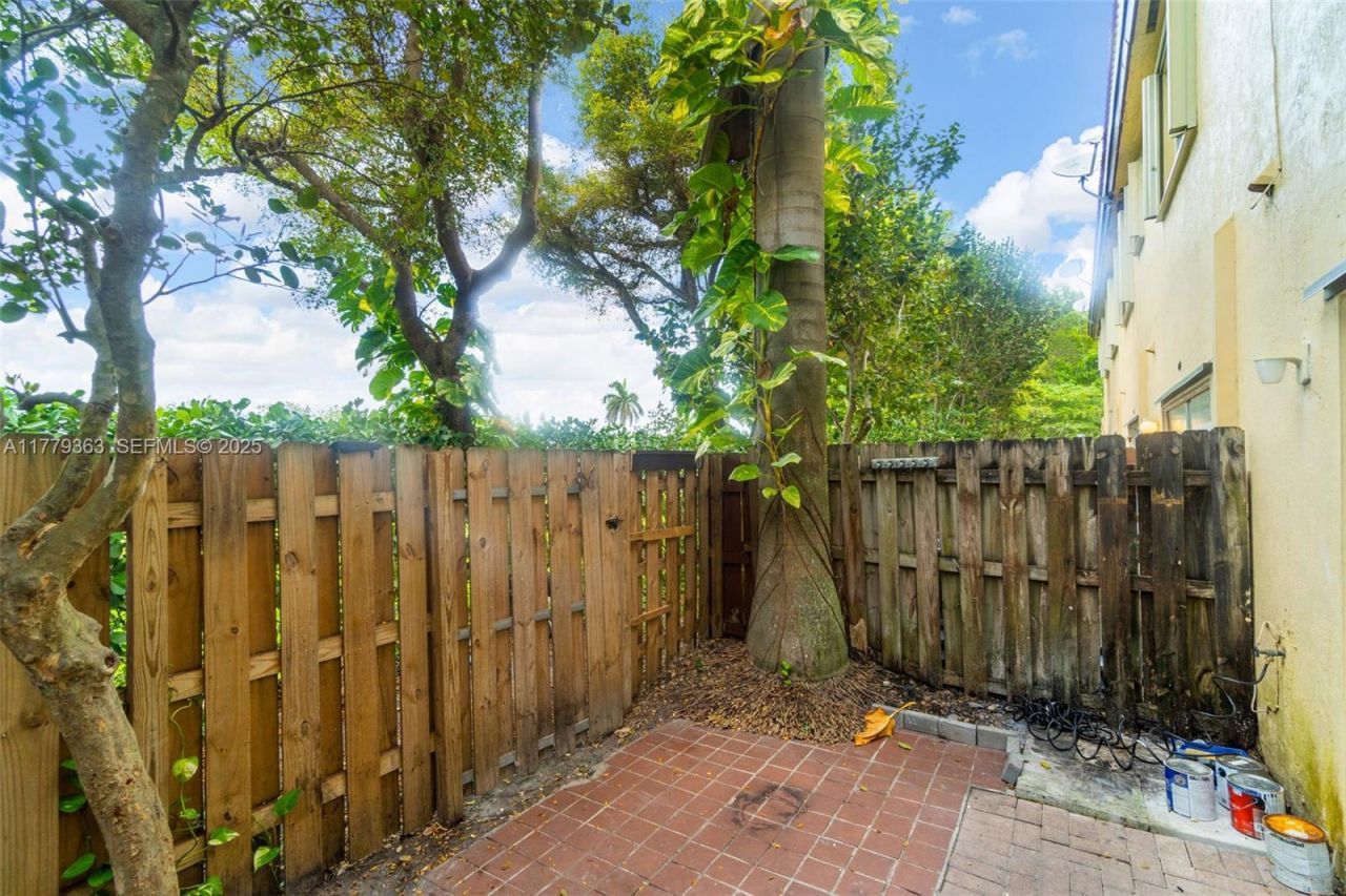 1720 NE 33rd Ave, Unit 104-5, Homestead, FL 33033 Photo