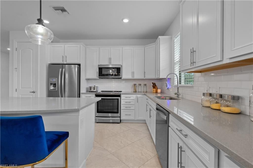 16087 Mistflower Dr, Alva, FL 33920 Photo