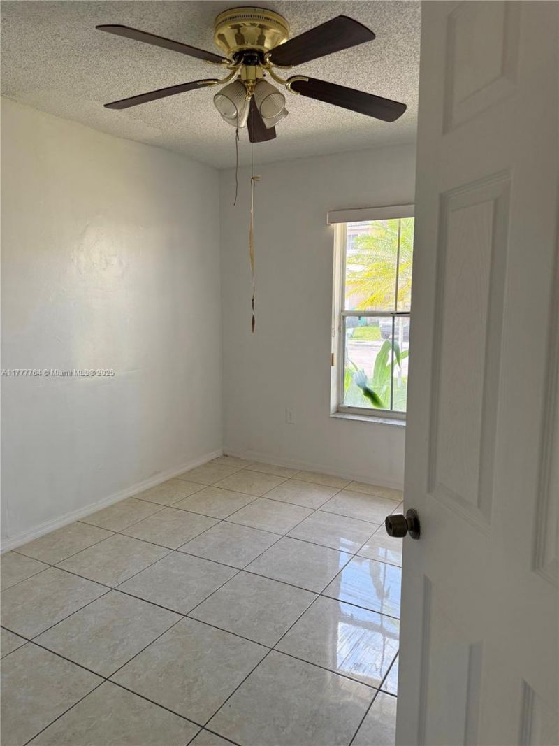 12090 SW 250th Ter, Homestead, FL 33032 Photo