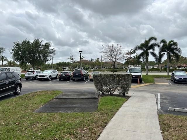 13455 SW 9th Ct, Unit 318J, Pembroke Pines, FL 33027 Photo