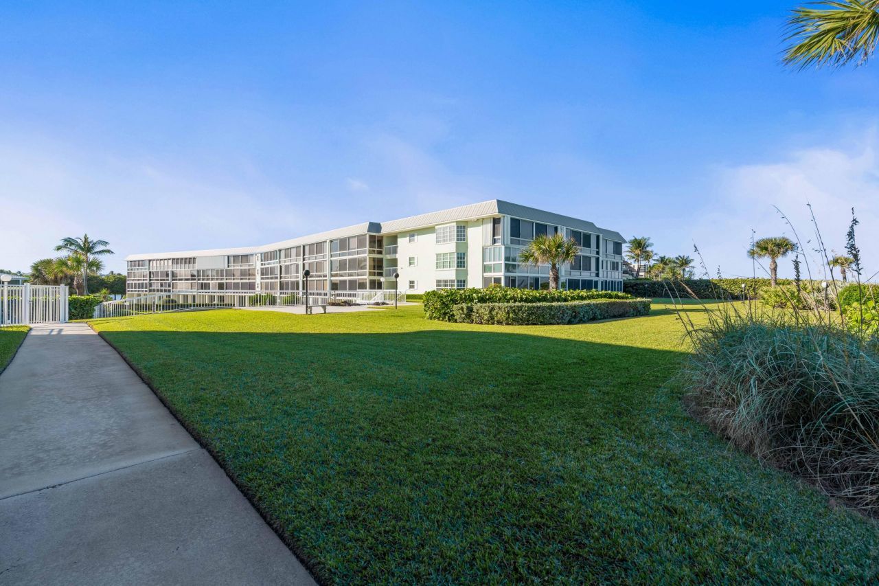 120 Celestial Way, Unit 302, Juno Beach, FL 33408 Photo