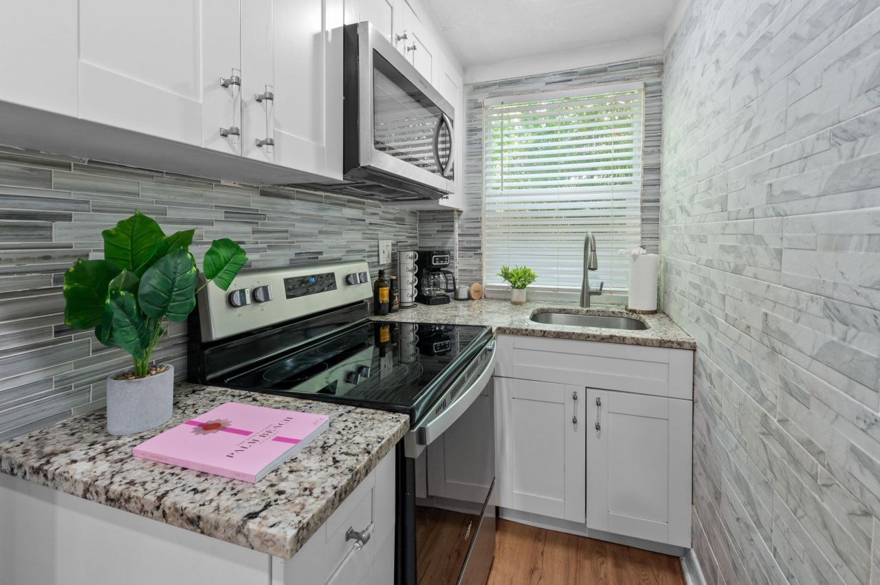 420 Avenida Alegre, Unit 3, West Palm Beach, FL 33405 Photo