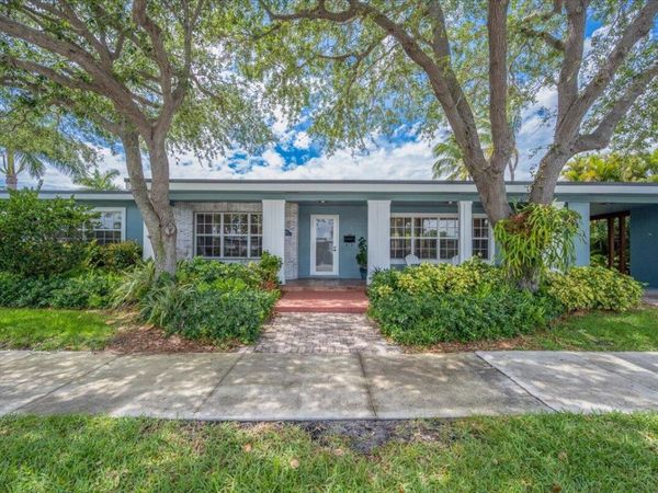 2201 N Lakeside Drive, Lake Worth Beach, FL 33460