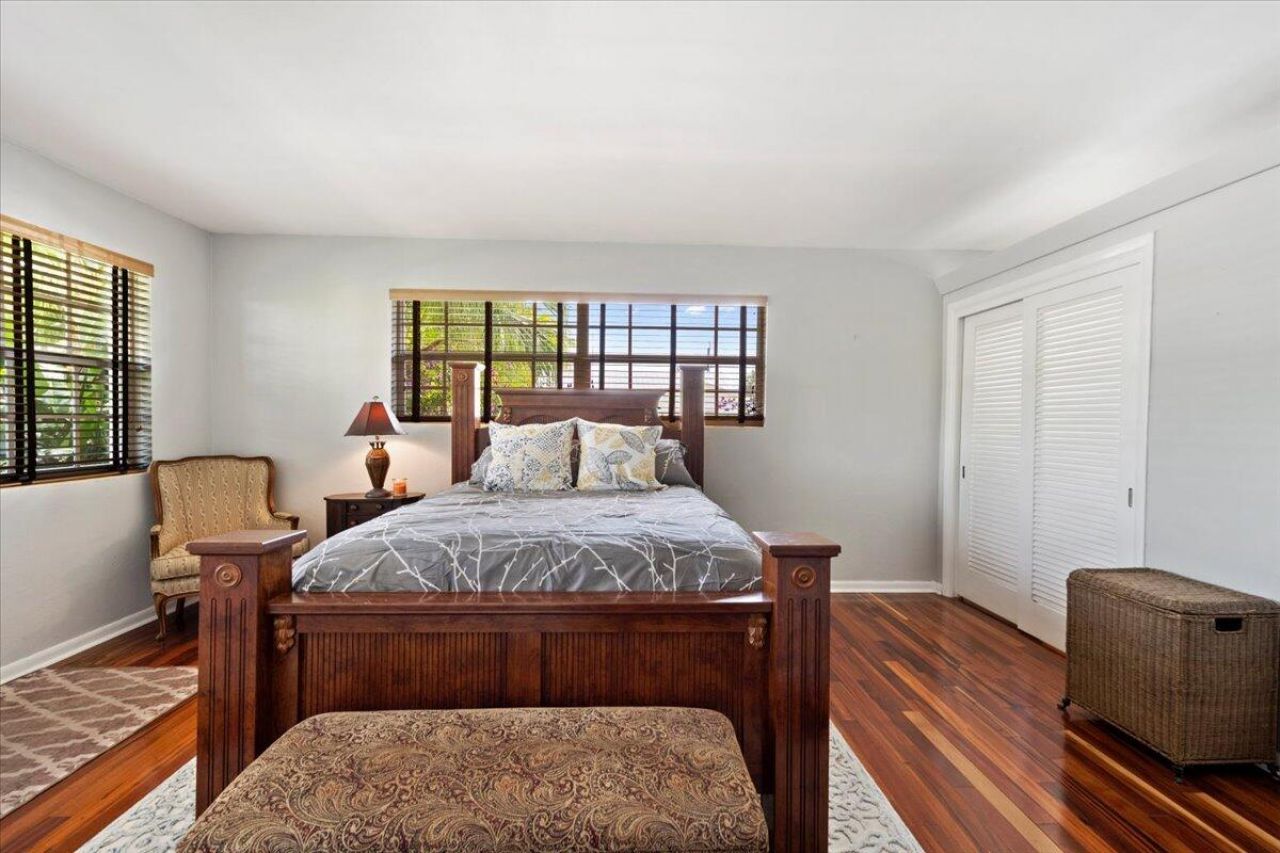 2201 N Lakeside Drive, Lake Worth Beach, FL 33460 Photo