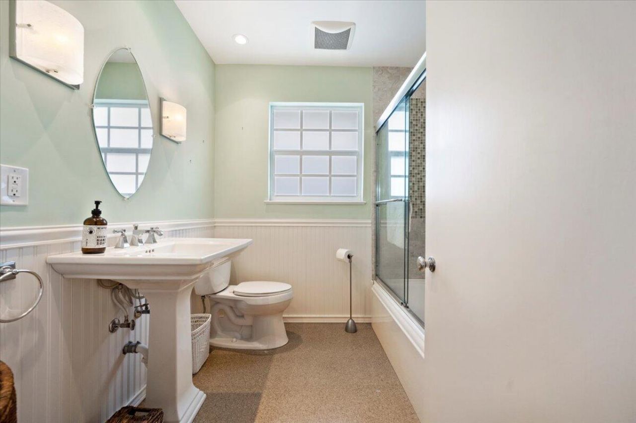 2201 N Lakeside Drive, Lake Worth Beach, FL 33460 Photo