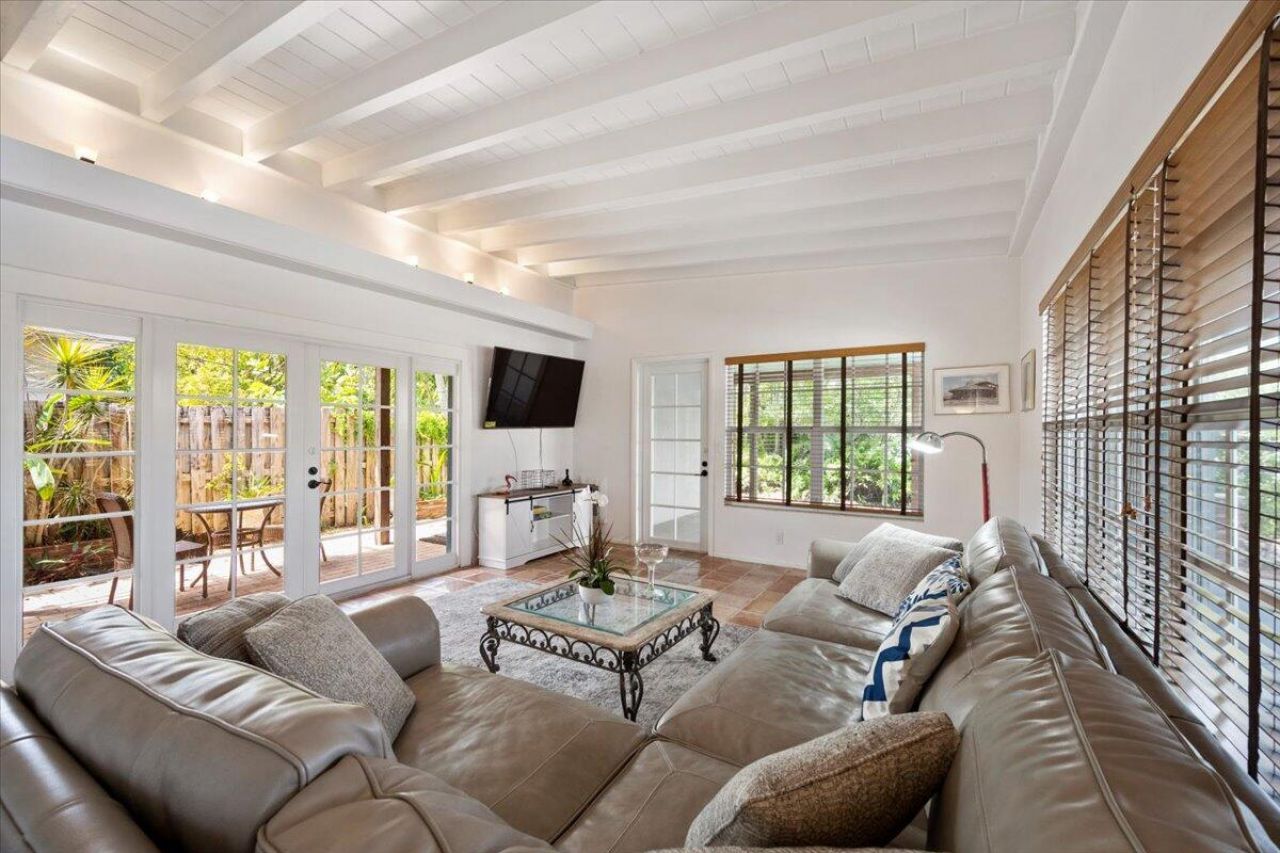 2201 N Lakeside Drive, Lake Worth Beach, FL 33460 Photo