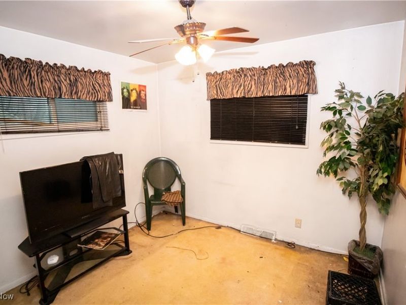 1721 Grand Boulevard, Euclid, OH 44117 Photo 28