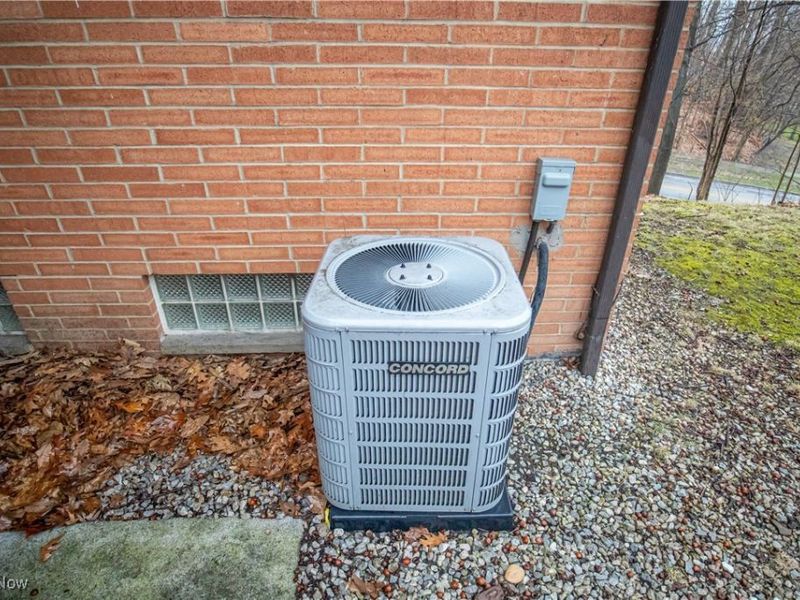 1721 Grand Boulevard, Euclid, OH 44117 Photo 32