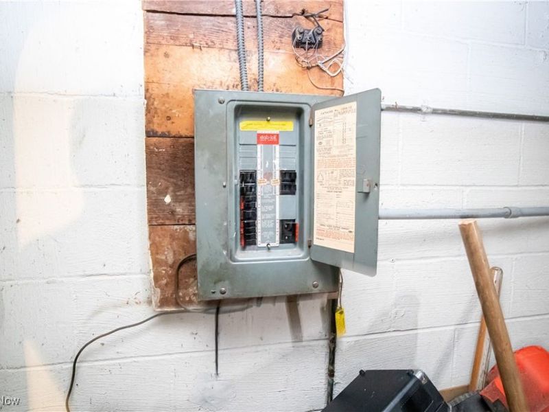 1721 Grand Boulevard, Euclid, OH 44117 Photo 39