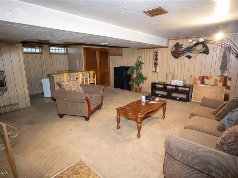 1721 Grand Boulevard, Euclid, OH 44117 Photo 5