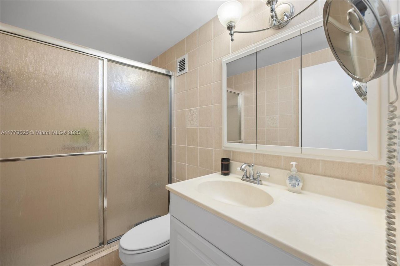 3725 S Ocean Dr, Unit 1124, Hollywood, FL 33019 Photo