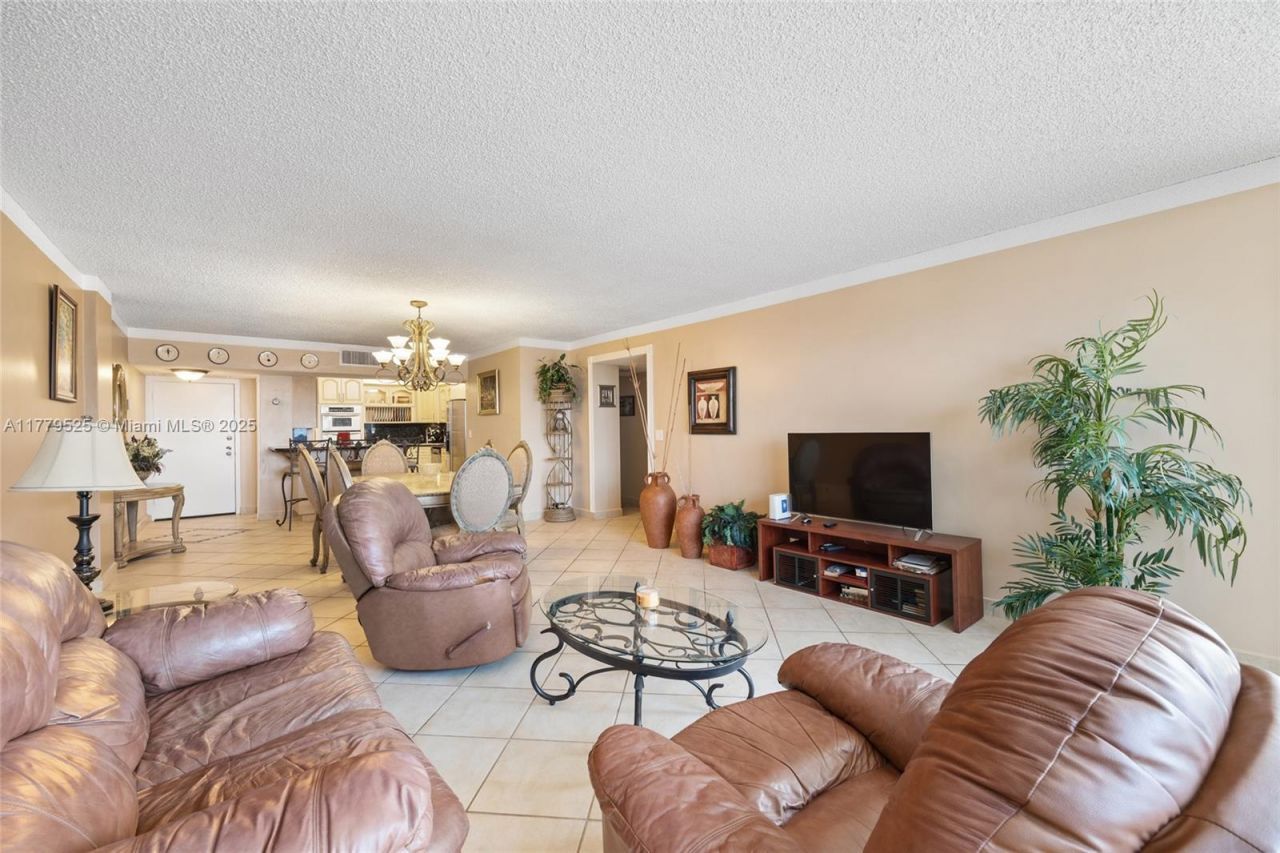 3725 S Ocean Dr, Unit 1124, Hollywood, FL 33019 Photo